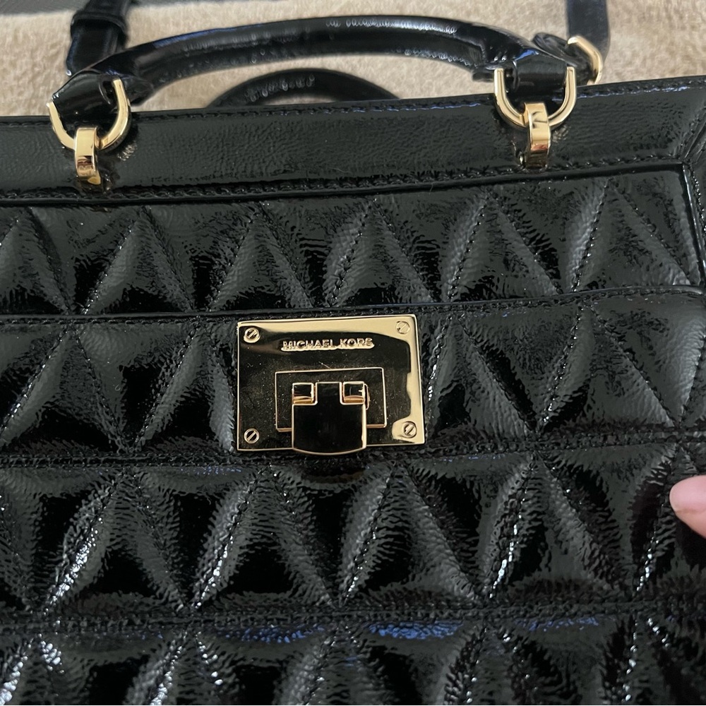 Michael Kors Vivianne Patent Leather
Quilted Cross Body - Picture 3 of 12